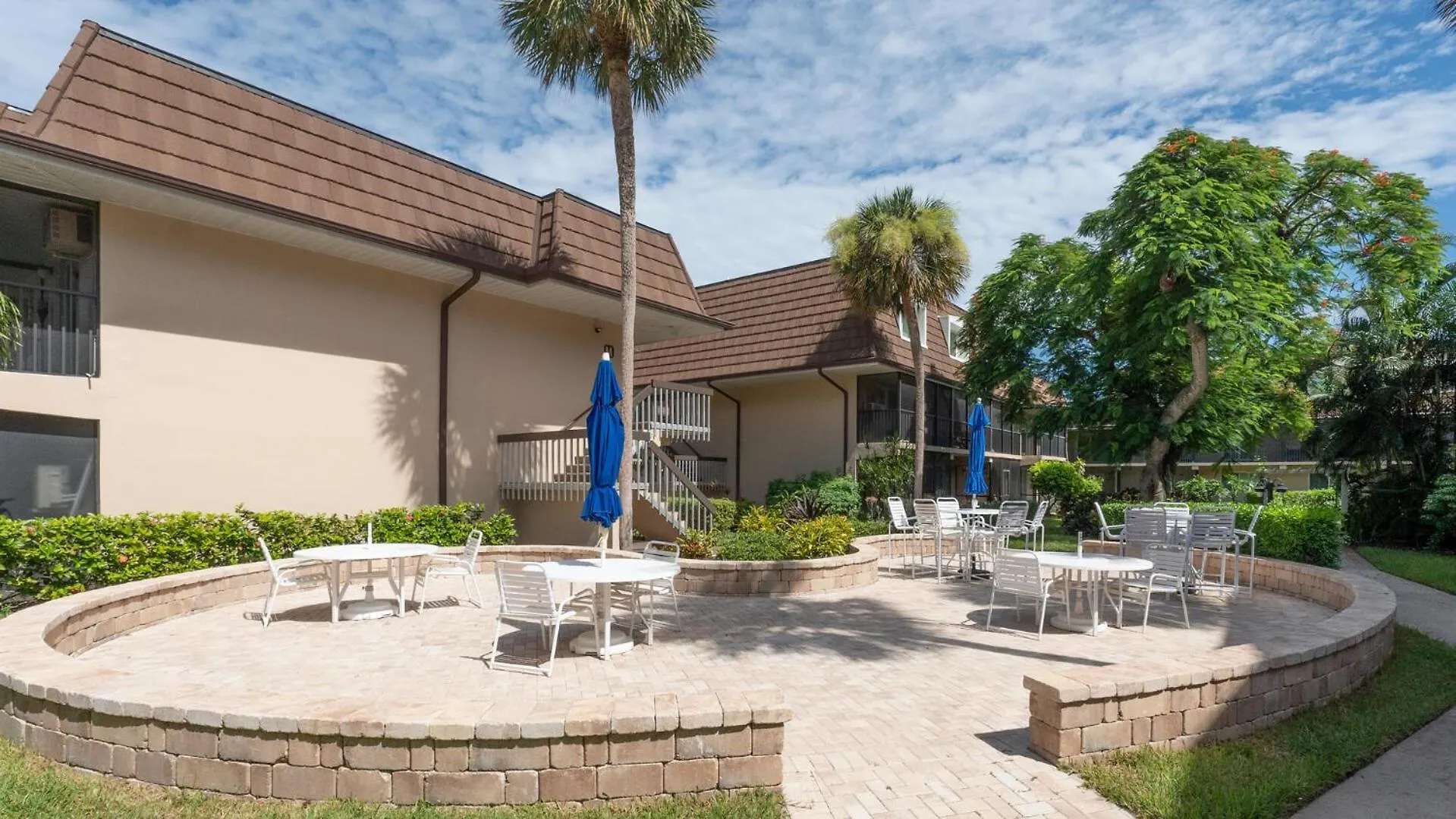 Island Manor G-5