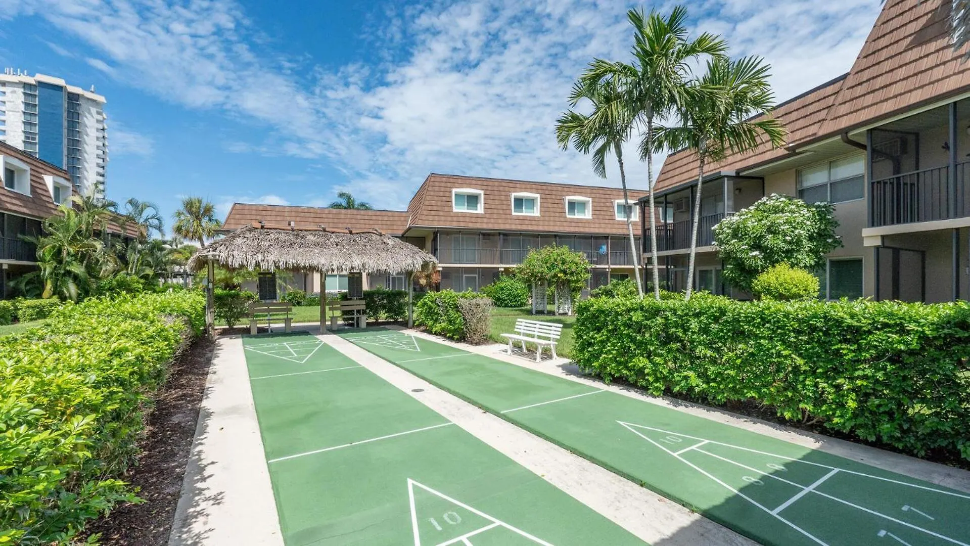 Island Manor G-5 Apartment Marco Island