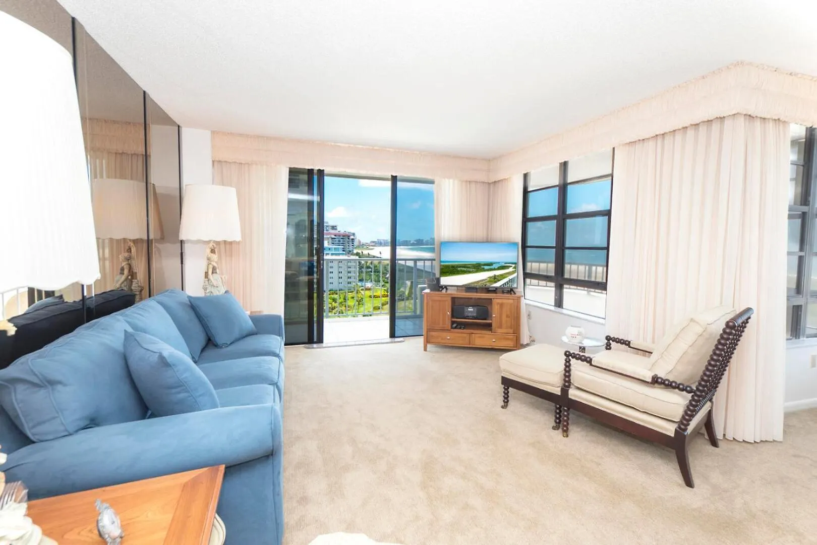 South Seas Tower 2-1011 *