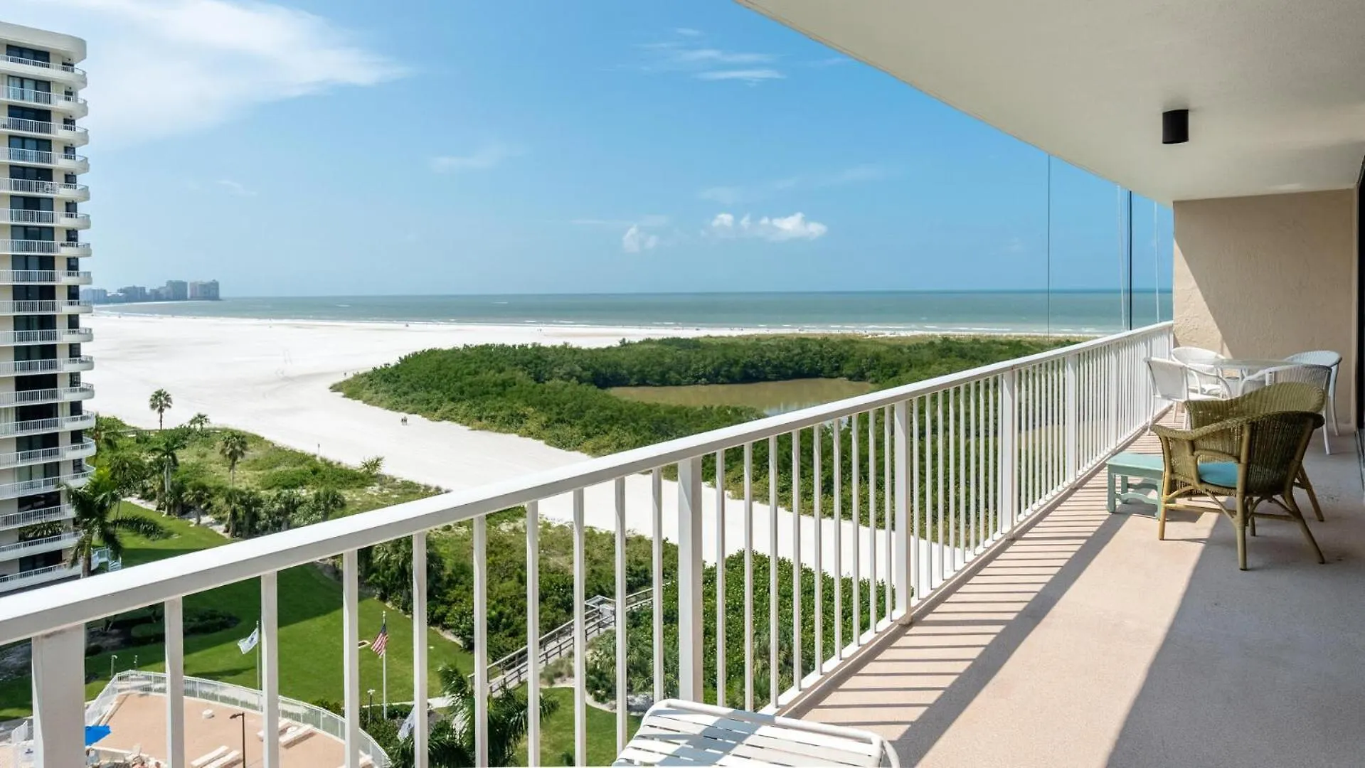South Seas Tower 4-1009 Apartment *