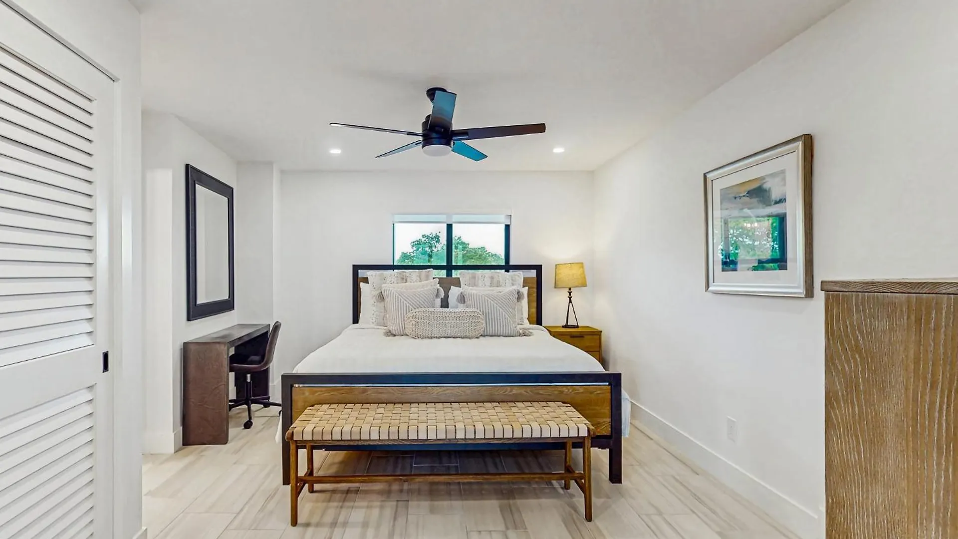 Sunny Days And Blissful Waves In Riverside Apartment