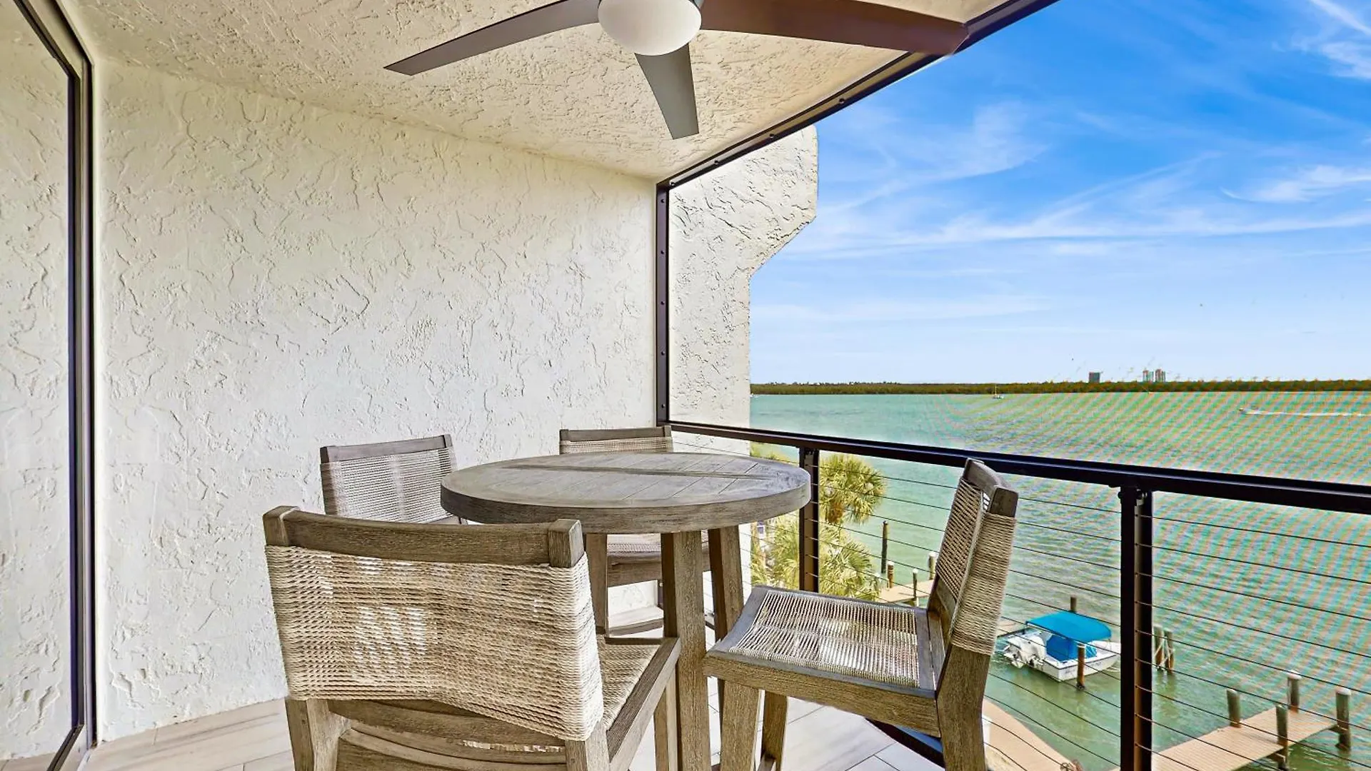 Apartment Sunny Days And Blissful Waves In Riverside *