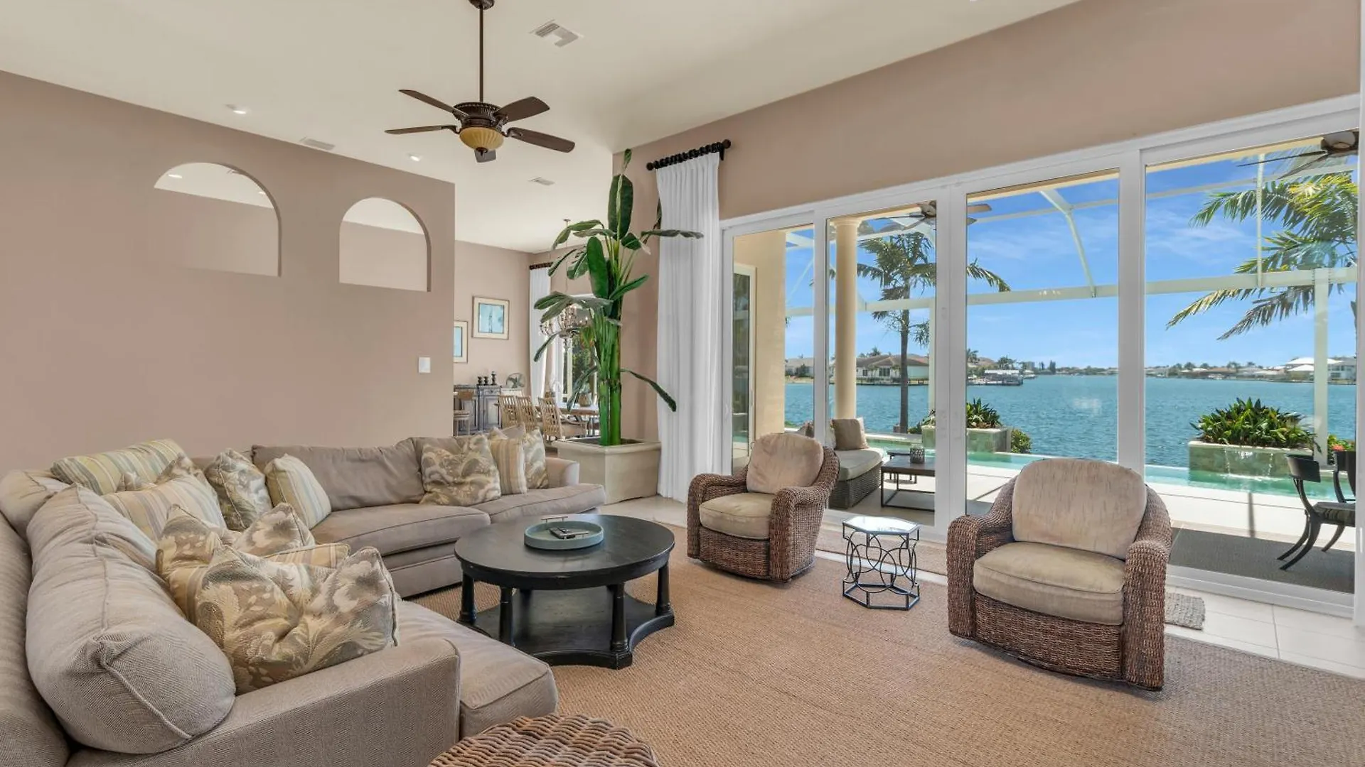 別荘 Southern Exposure I Waterfront 5 Bed House I Wide Water Views Of Landmark Bay