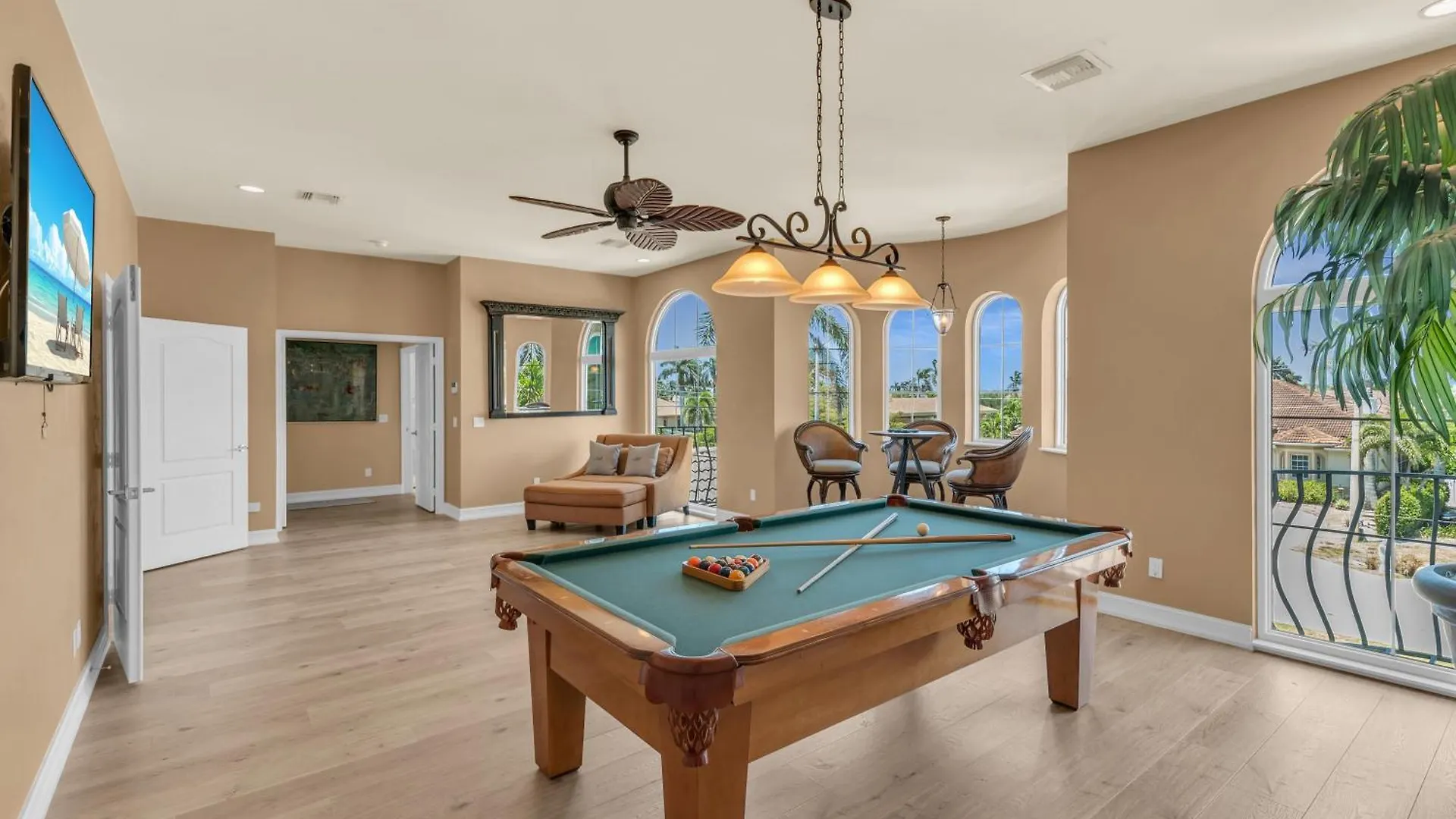 Southern Exposure I Waterfront 5 Bed House I Wide Water Views Of Landmark Bay