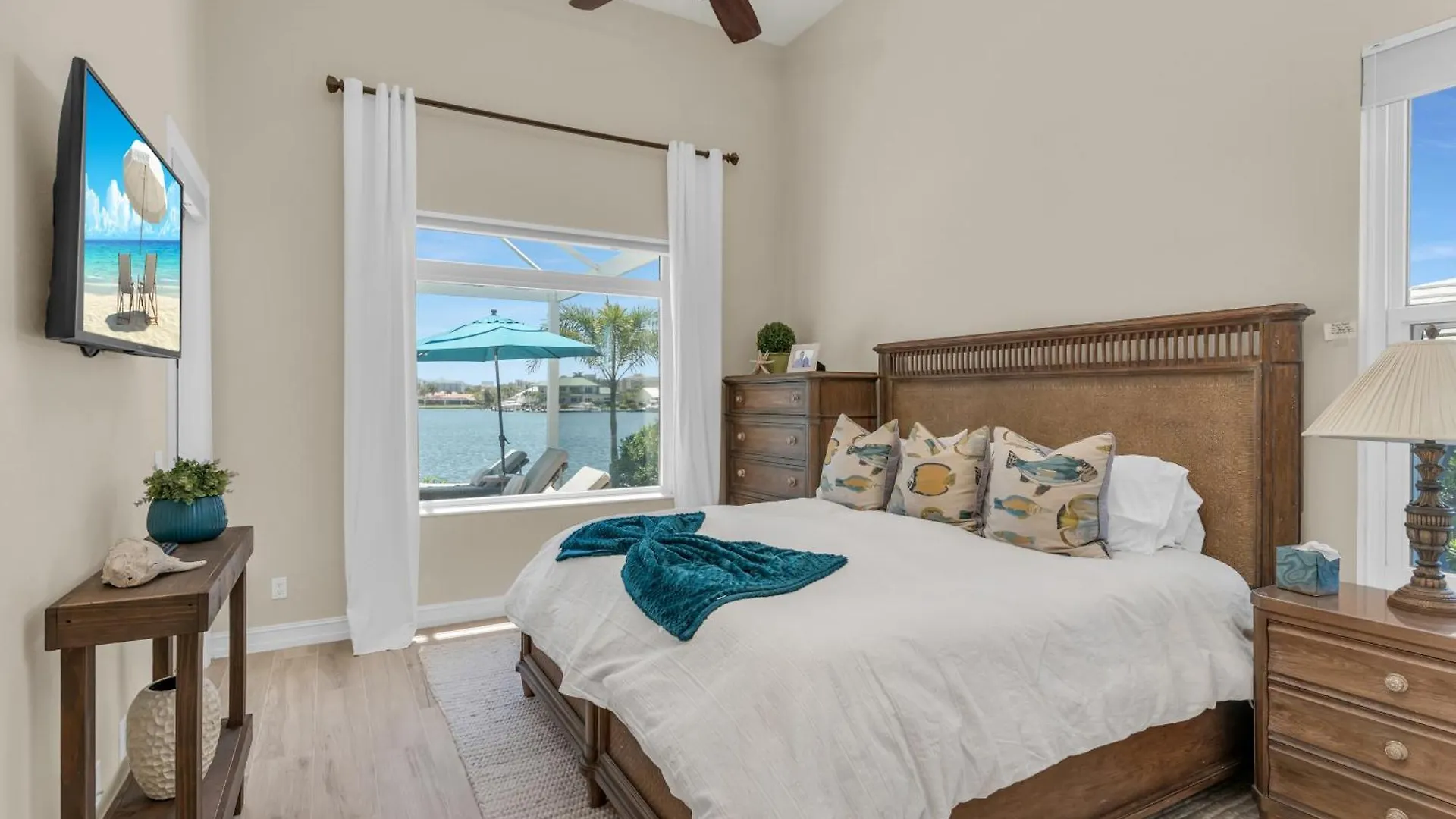 Southern Exposure I Waterfront 5 Bed House I Wide Water Views Of Landmark Bay 別荘 マルコ・アイランド