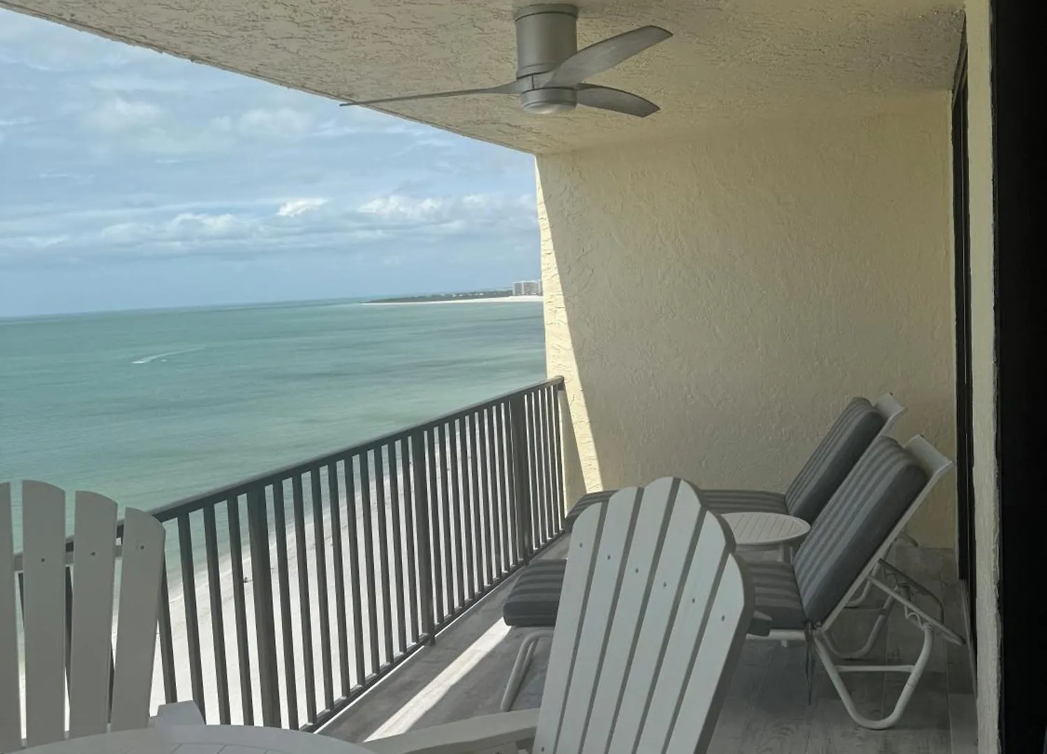 Apartment New Listing-pristine Cozy Ocean Penthouse *