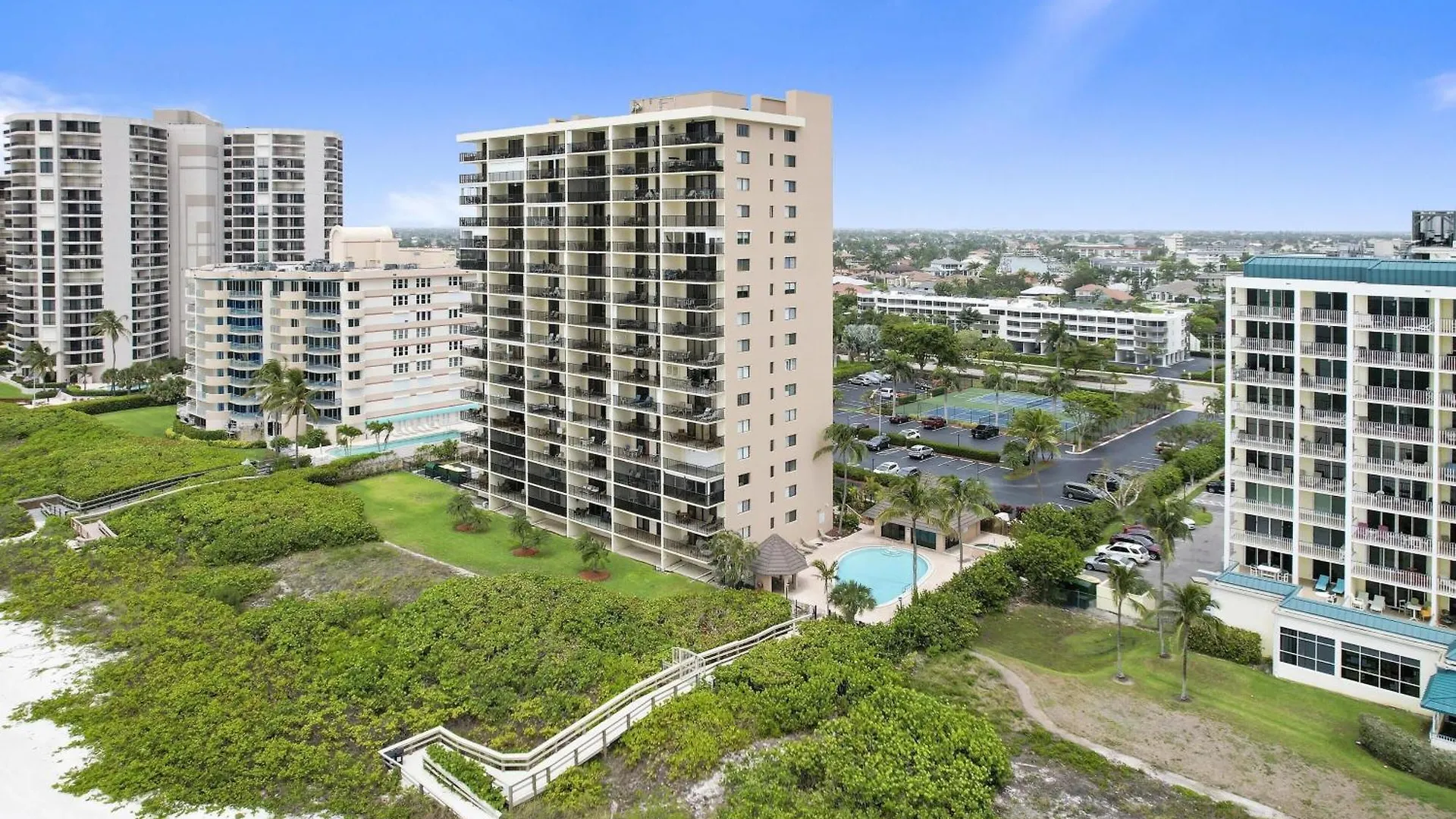 Apartment New Listing-pristine Cozy Ocean Penthouse