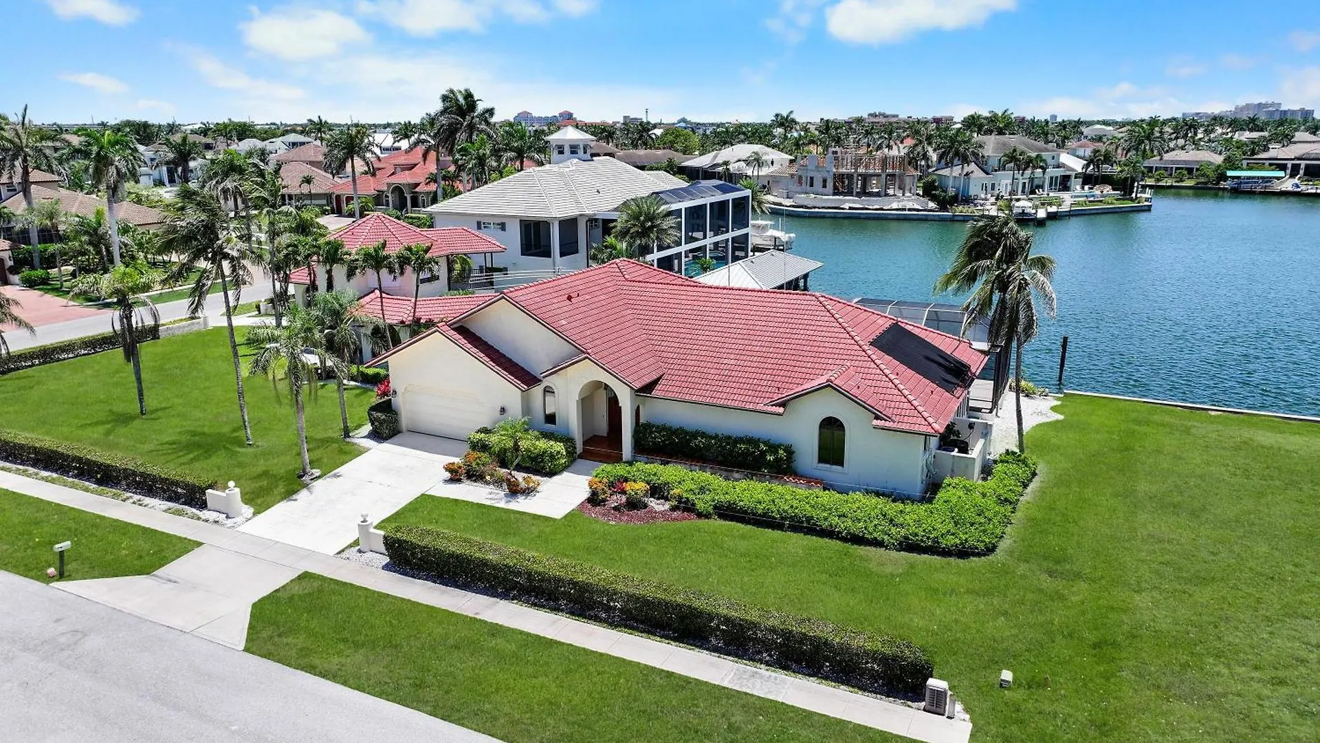 695 Embassy Court Holiday home Marco Island