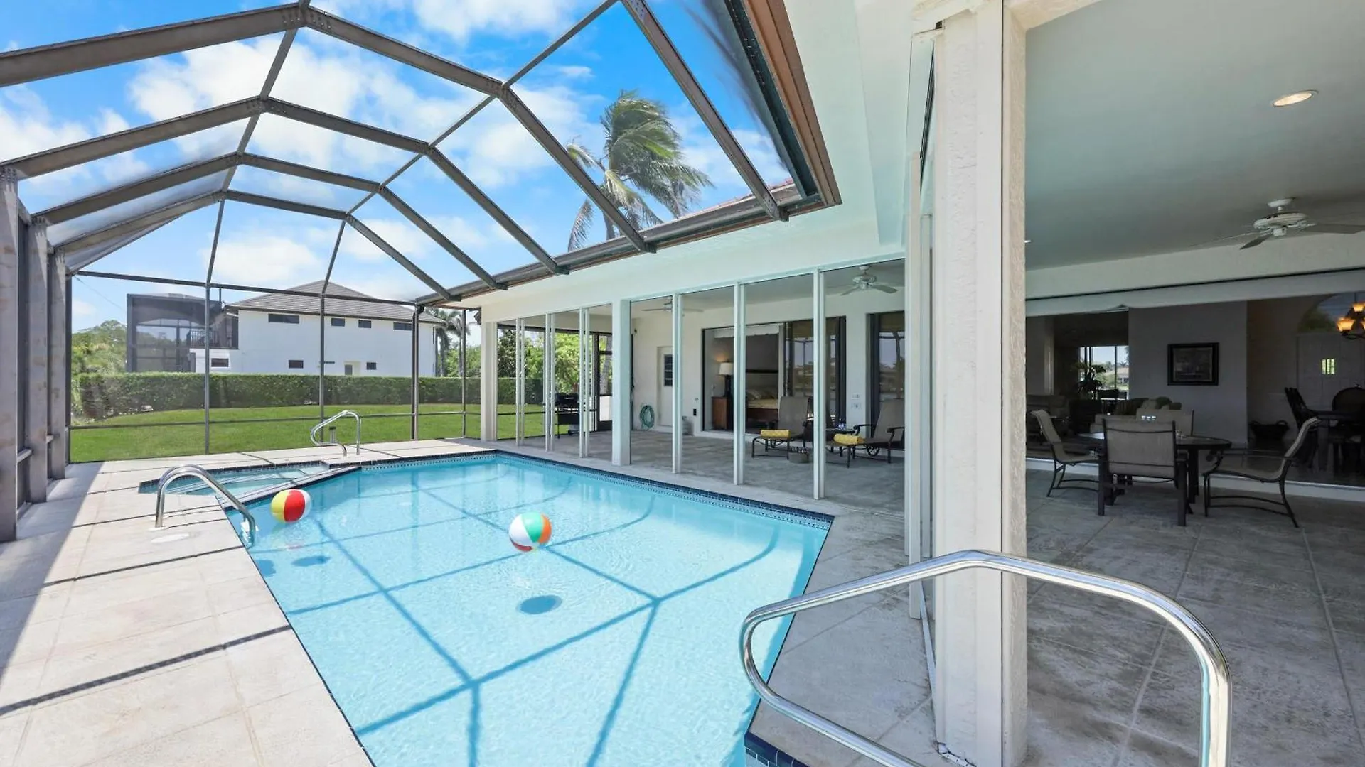 695 Embassy Court Holiday home *