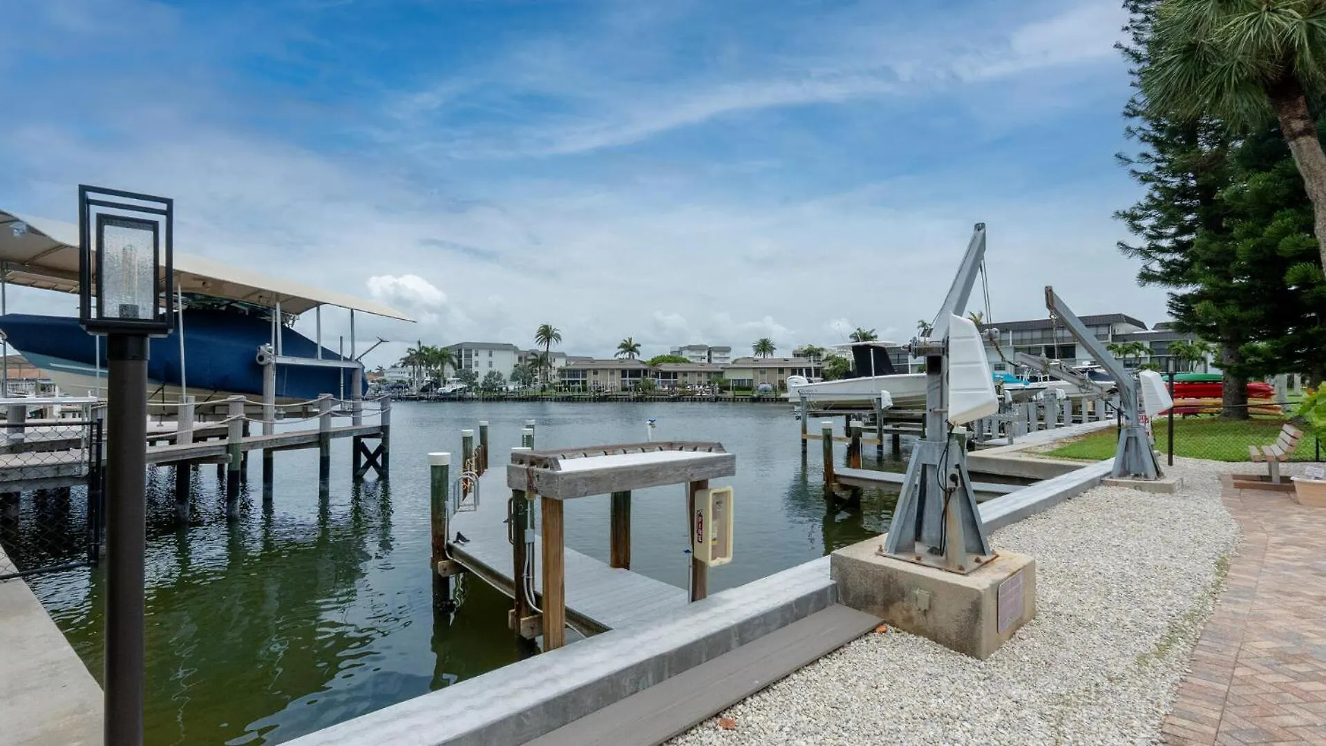 Harbour Boat Club 201 *