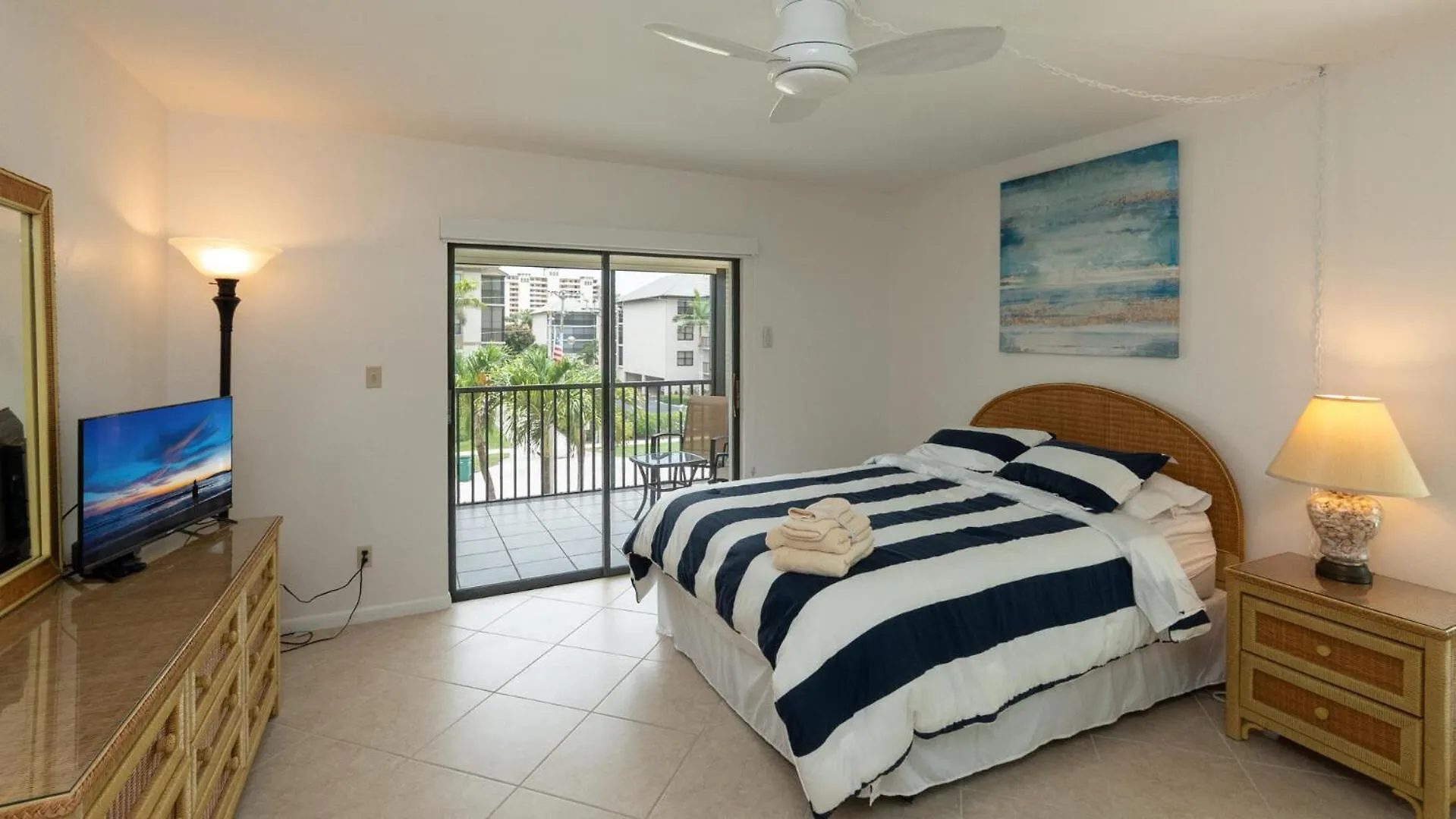 Harbour Boat Club 201 Apartment