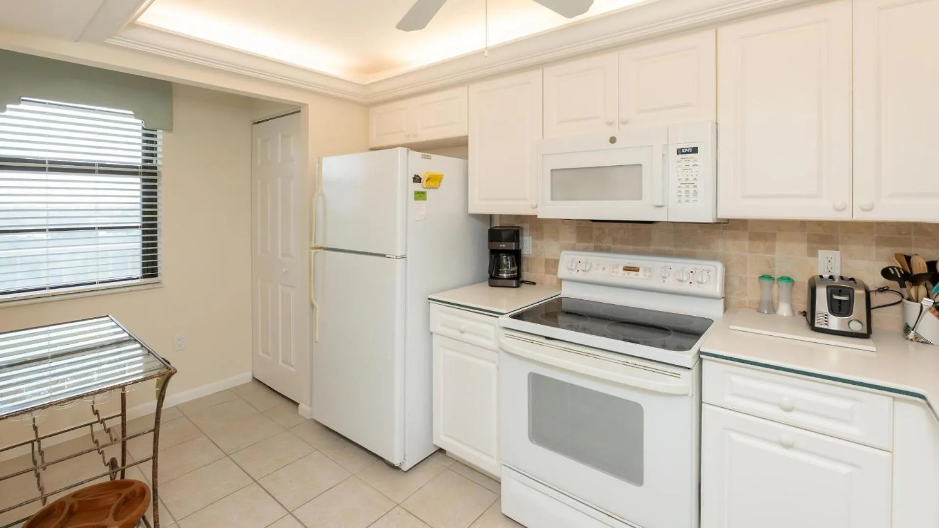 Apartment South Seas Tower 4-701
