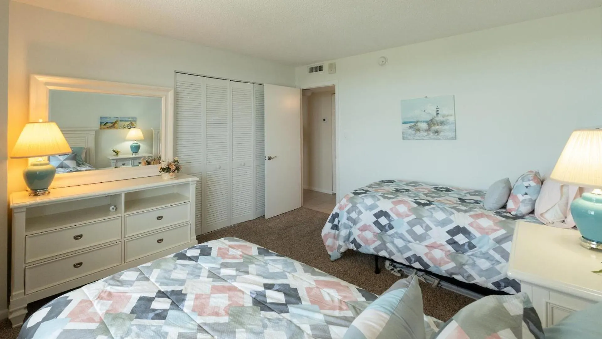 South Seas Tower 4-701 Apartment