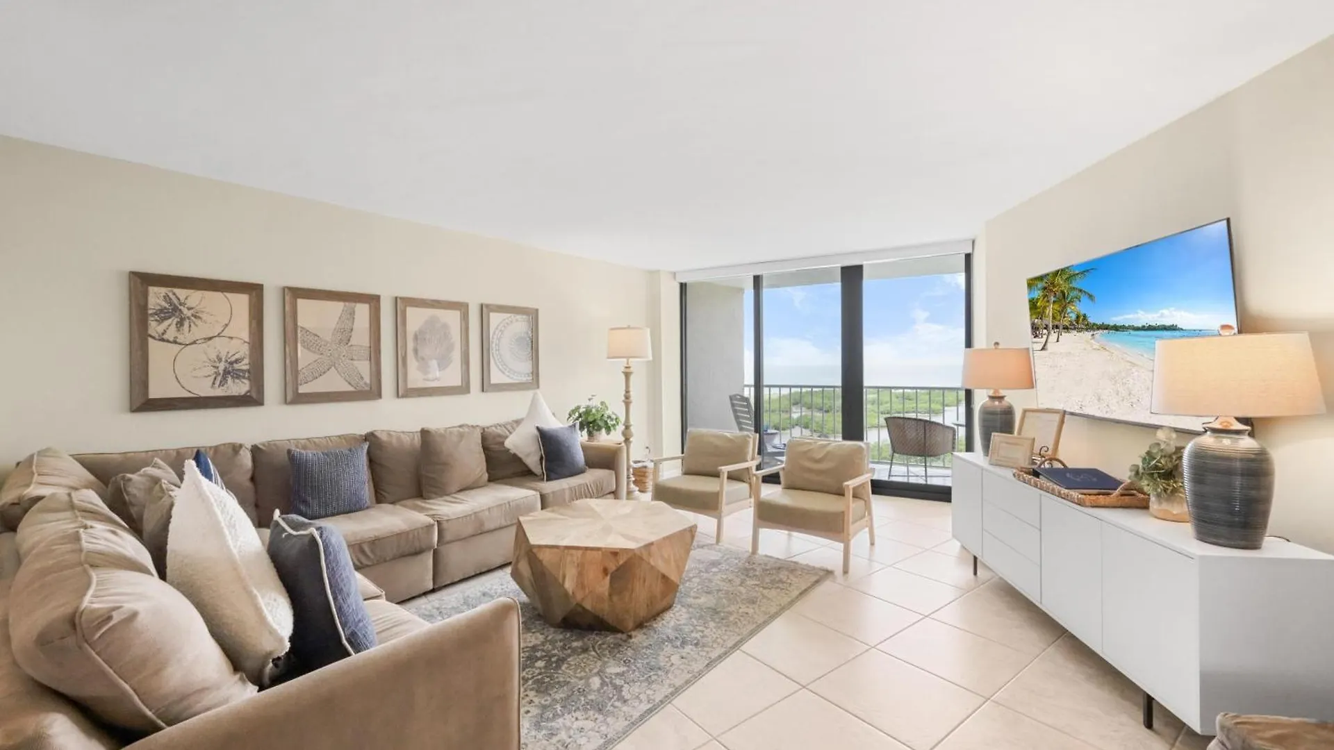 South Seas Tower 3-1401 Holiday home *