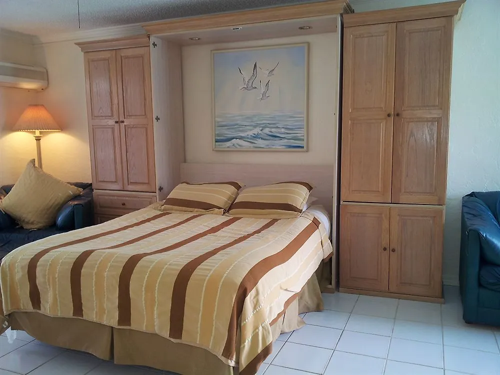 The Boathouse Motel 3*