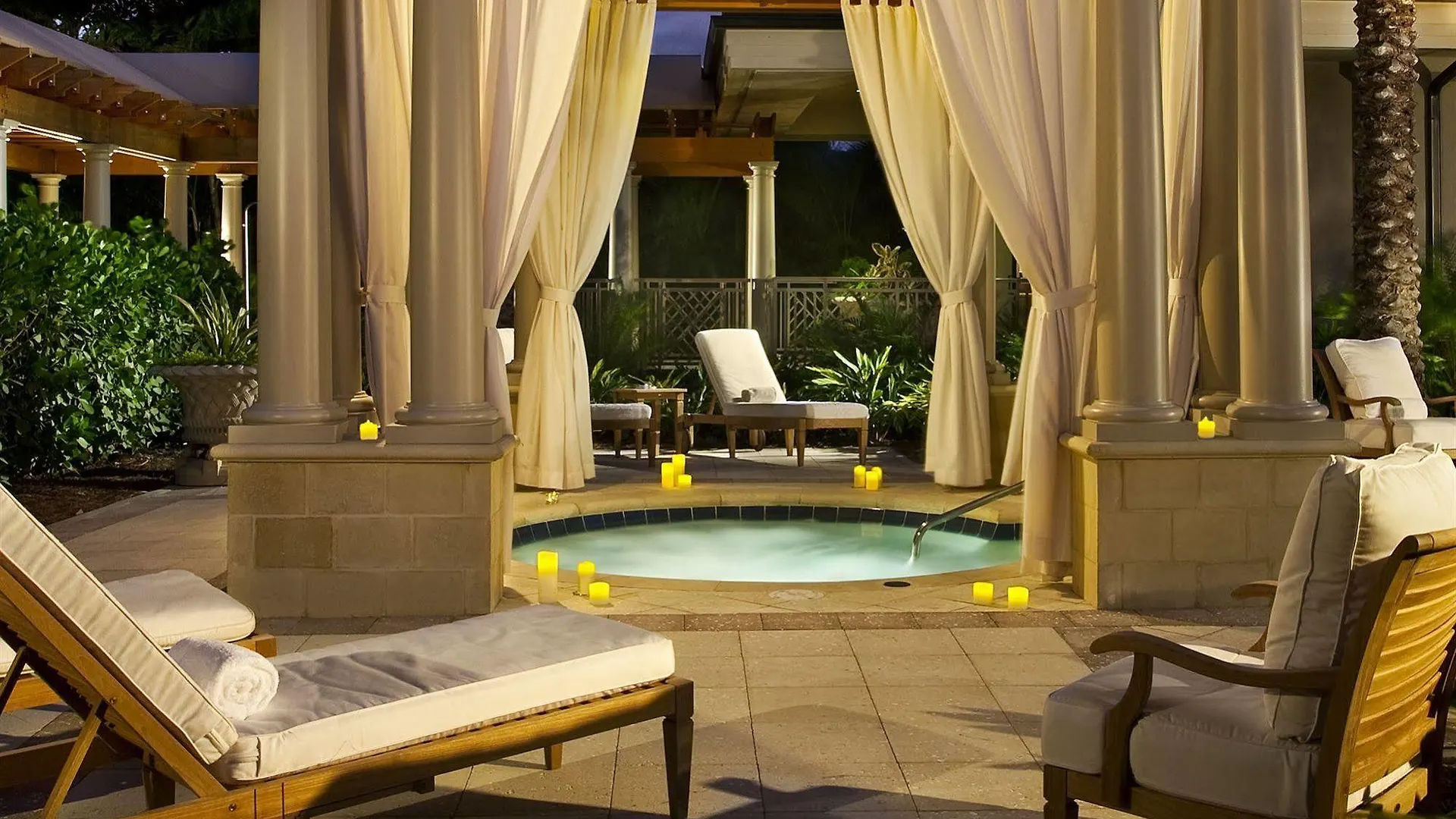 Hilton Grand Vacations Club Regency Marco Island