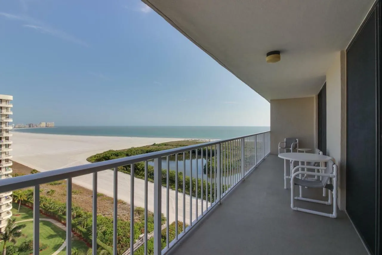 Seaview Court Apartment *