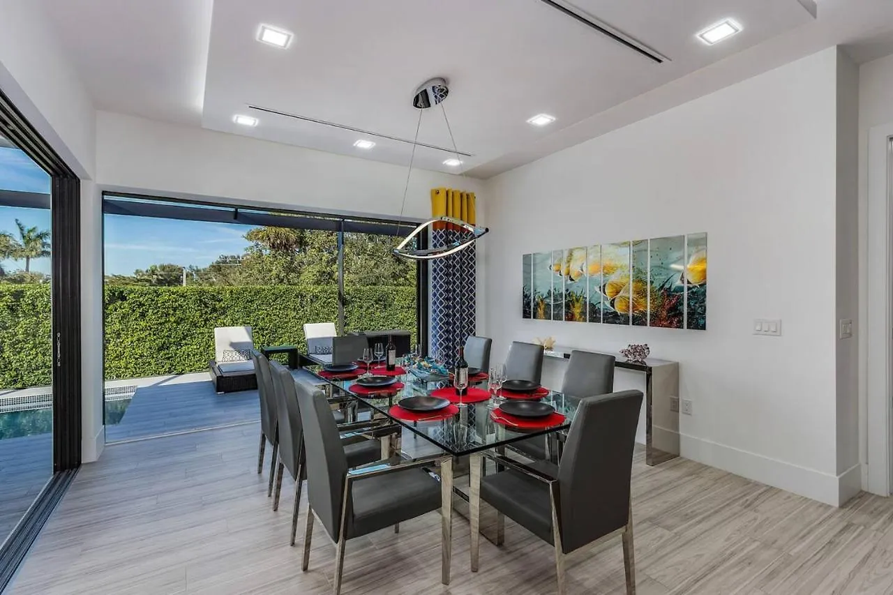 5 Min. Walk-luxurious Modern Pool Marco Island