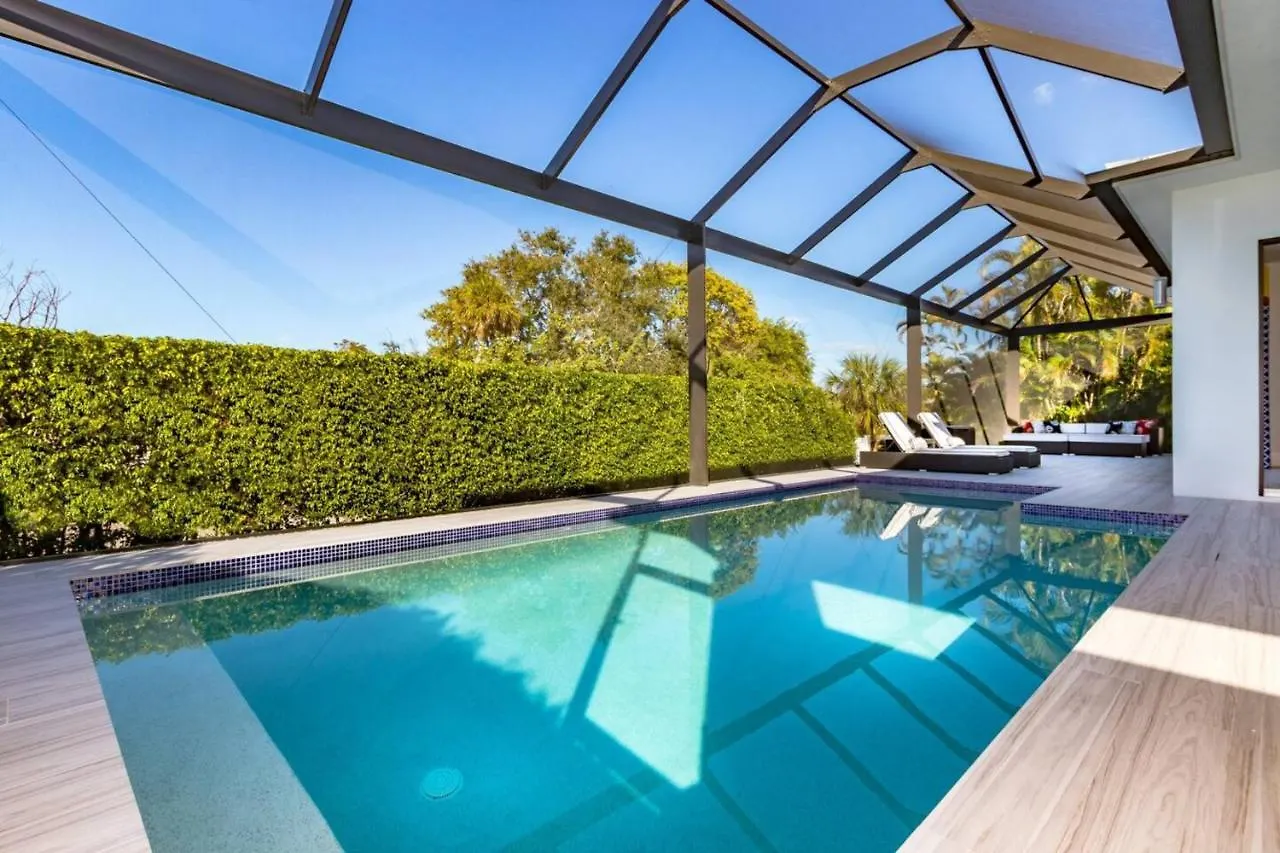 5 Min. Walk-luxurious Modern Pool Marco Island