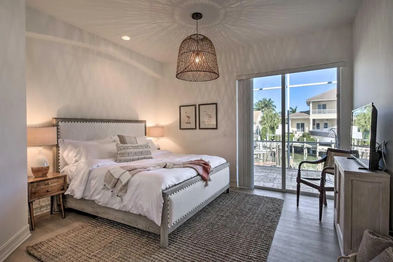 Holiday home Luxury Island Oasis With Pool And Dock, 1 Mi To Beach!