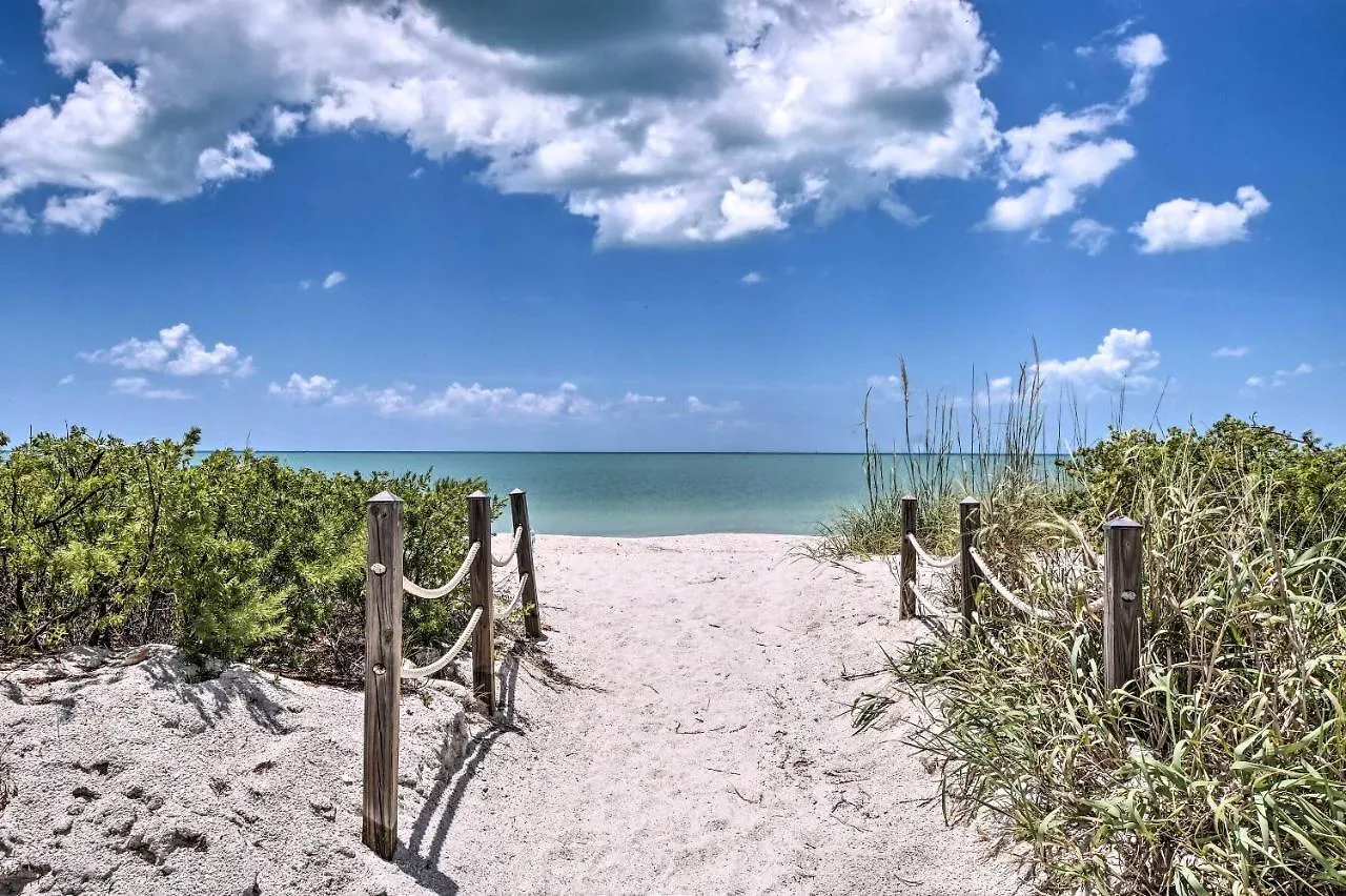 Luxury Island Oasis With Pool And Dock, 1 Mi To Beach! Marco Island