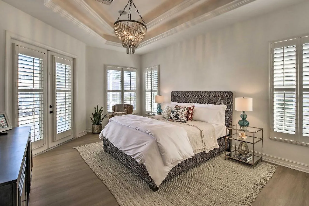 Luxury Island Oasis With Pool And Dock, 1 Mi To Beach! * Marco Island