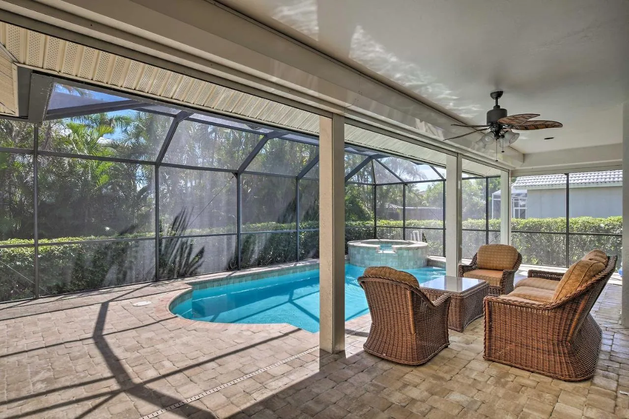 With Pool And Lanai Less Than 1 Mi To Holiday home