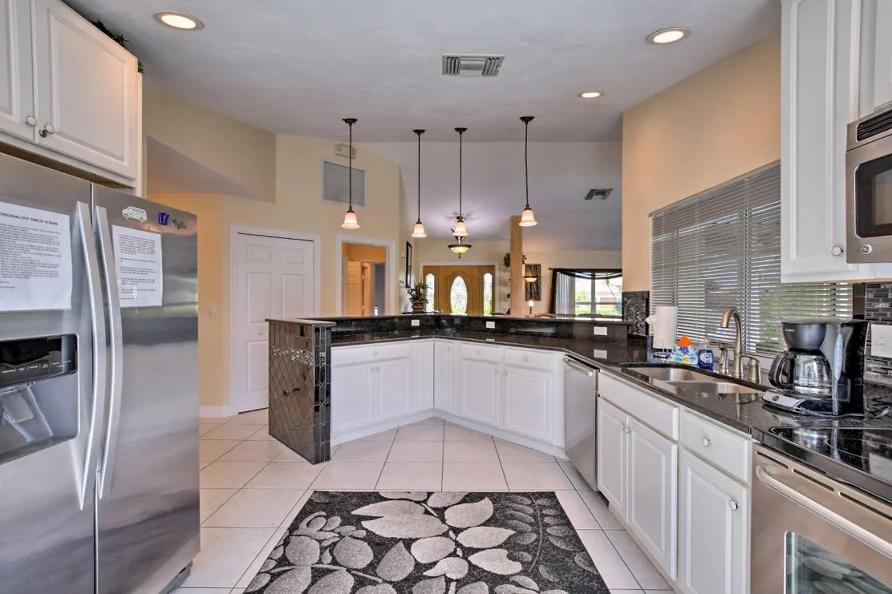 Canalfront With Private Saltwater Pool! Marco Island