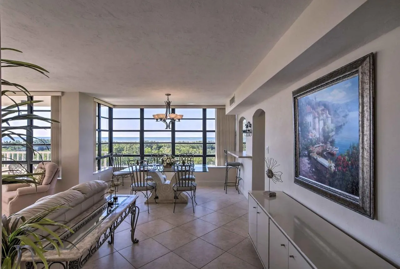 Apartment Sunny Getaway Community Amenities, Walk To Beach!