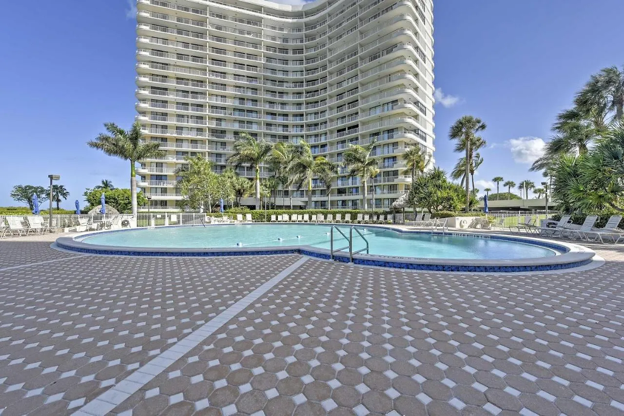 With Balcony And Stunning Ocean Views! Apartment Marco Island
