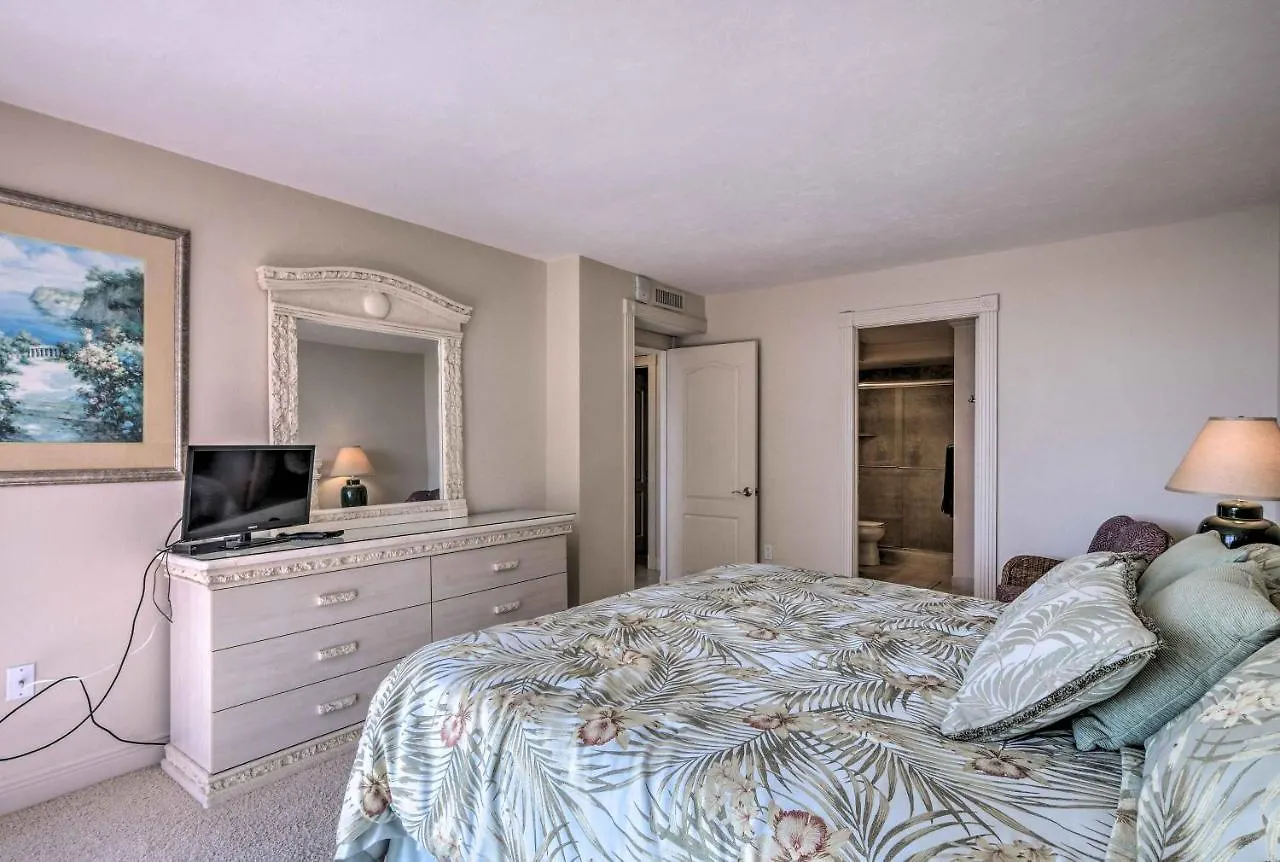 Apartment Sunny Getaway Community Amenities, Walk To Beach! *