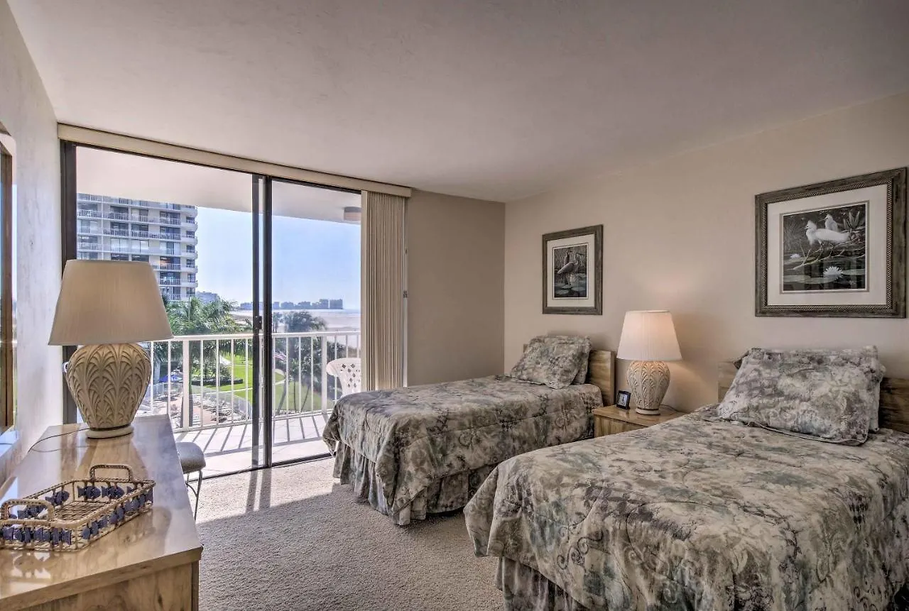 Apartment Sunny Getaway Community Amenities, Walk To Beach! Marco Island