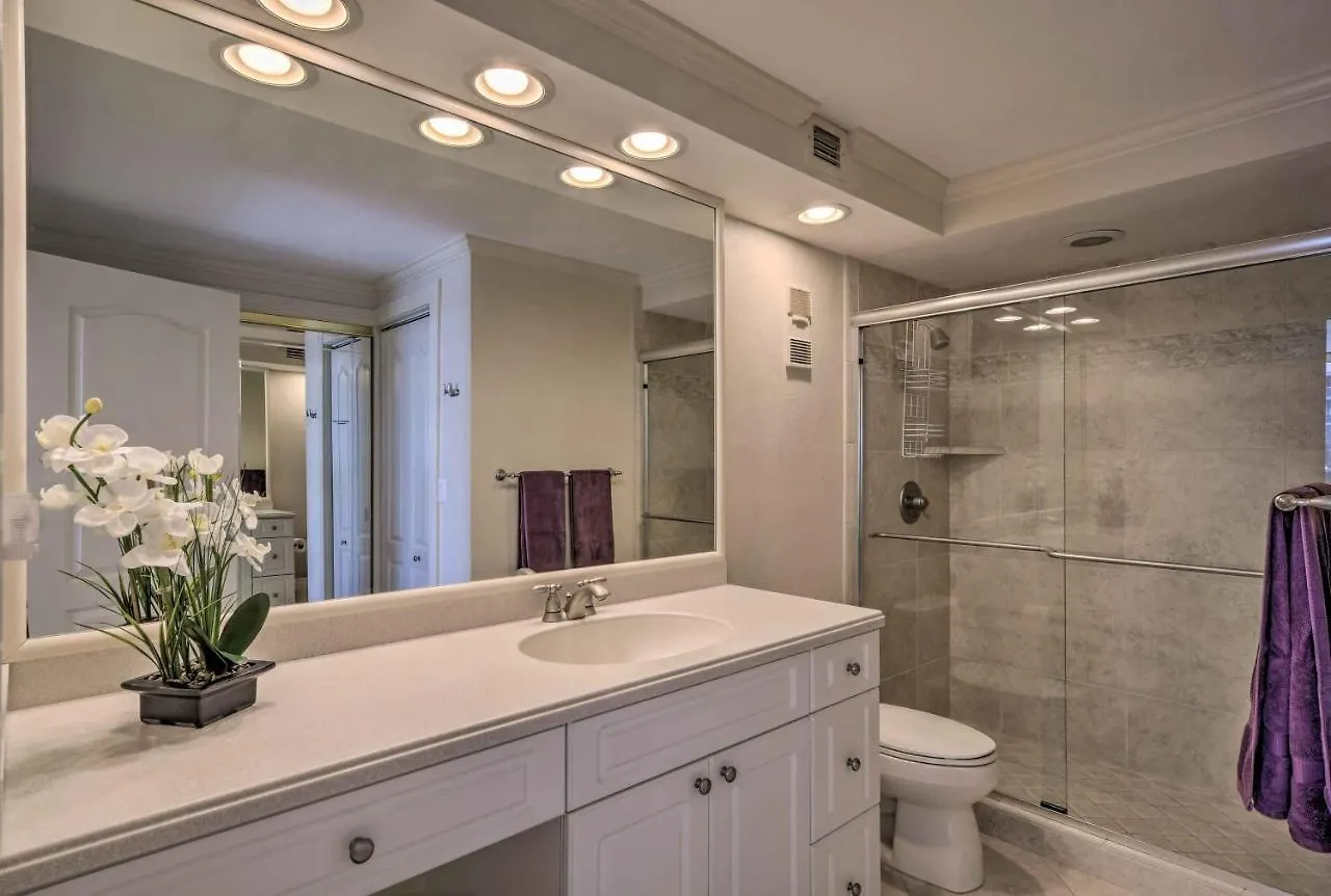 Sunny Getaway Community Amenities, Walk To Beach!