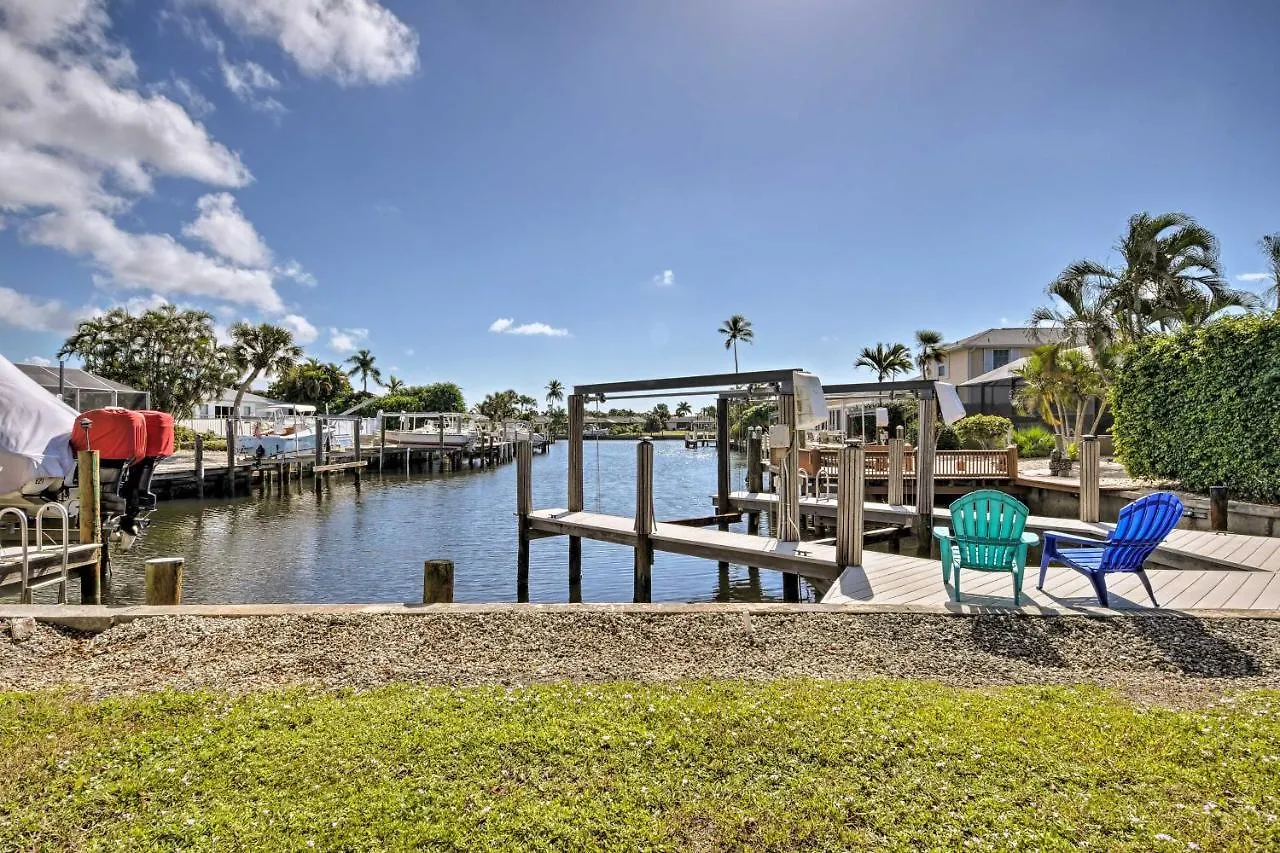 Holiday home Waterfront With Heated Pool And Dock *