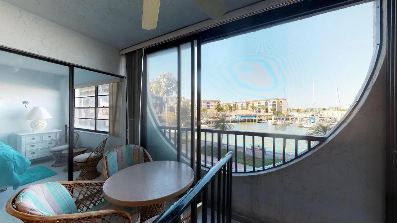 Renovated 2 Story 2 Bed 2 Bath Unit With On-site Dolphin Tiki * Marco Island