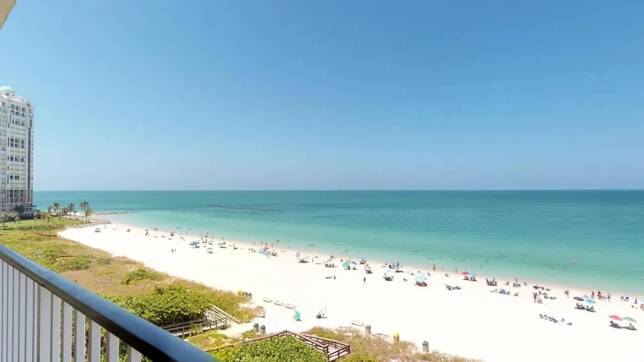Steps Away From The Soft, White, Sandy Beaches Of Beautiful Marco Island!! Holiday home *