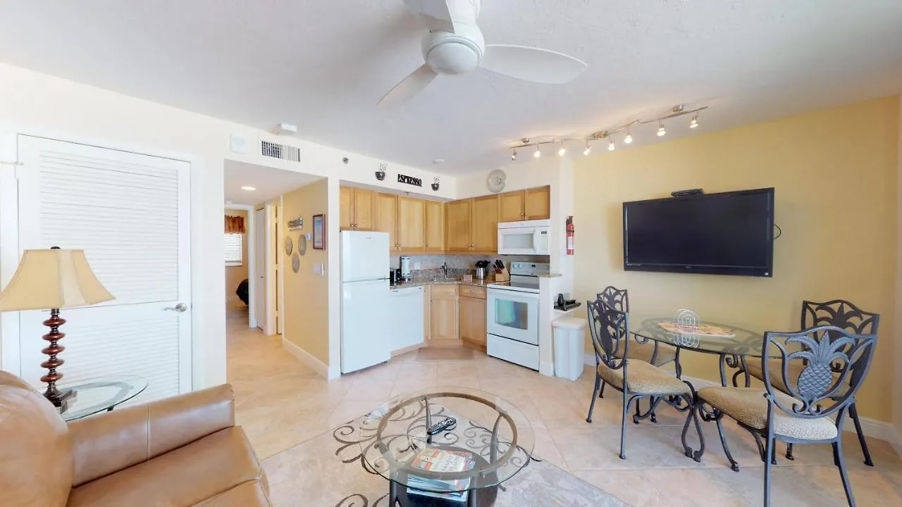 Incredible Views From Renovated Beachfront Getaway At The Apollo * Marco Island