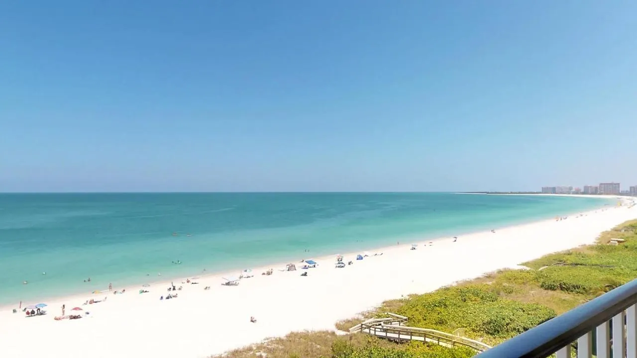 Holiday home Steps Away From The Soft, White, Sandy Beaches Of Beautiful Marco Island!! *