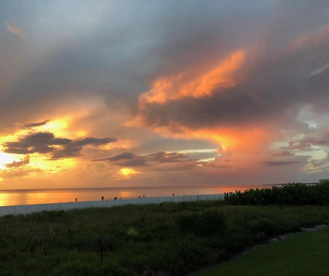 End Unit With Of Line Finishes I Wide Gulf Views! Marco Island