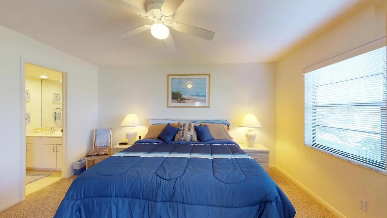 Seaview #110 - Just Steps From 1 Of 4 Public Access Points Marco Island