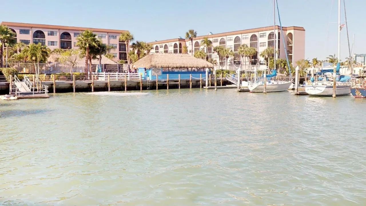 Renovated 2 Story 2 Bed 2 Bath Unit With On-site Dolphin Tiki *
