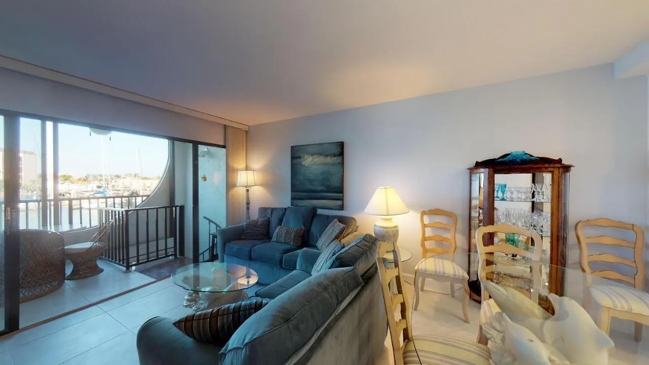 Renovated 2 Story 2 Bed 2 Bath Unit With On-site Dolphin Tiki *