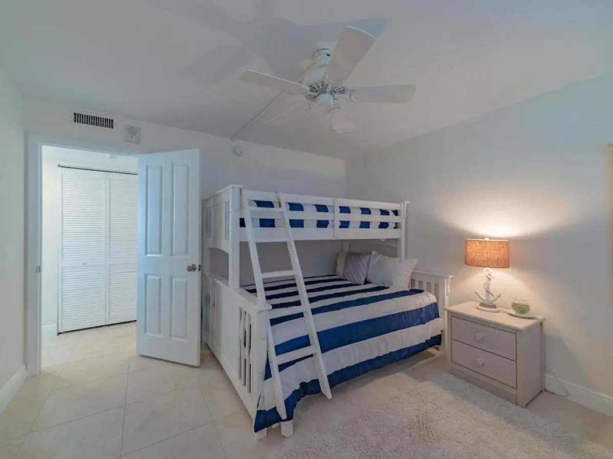 Holiday home End Unit With Of Line Finishes I Wide Gulf Views! Marco Island