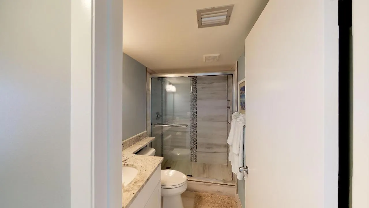Holiday home Recently Renovated Beachfront Gem In Paradise! *