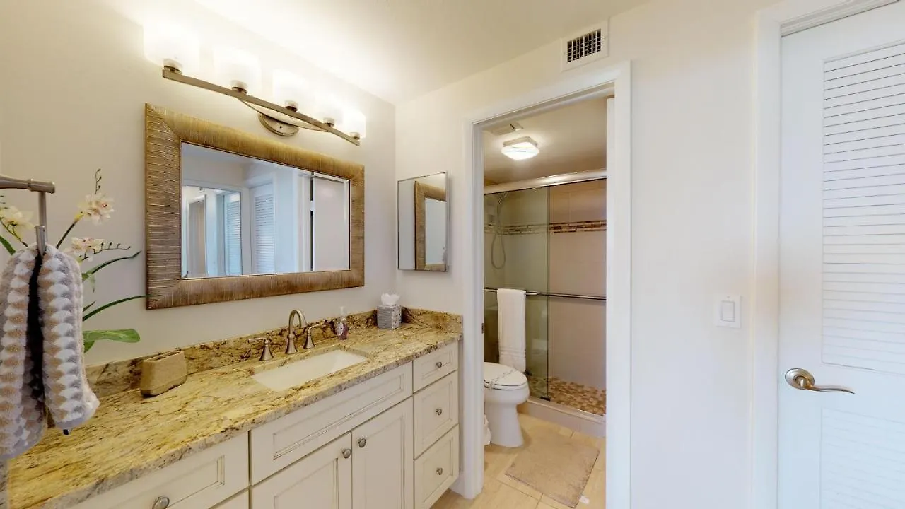 Holiday home South Seas Tower 3 #1009 - Stunning 2/2 Beachfront W/endless View Marco Island