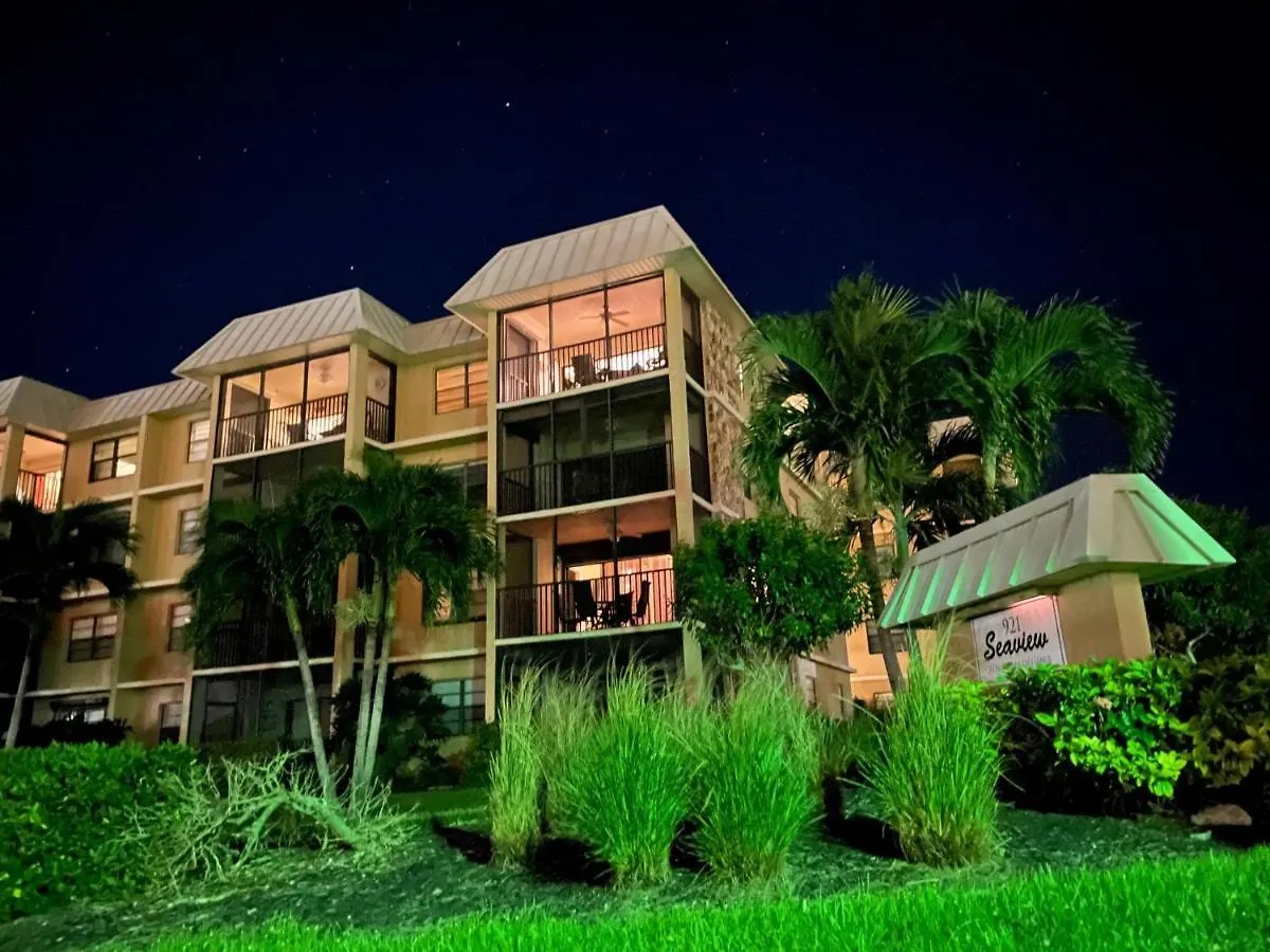End Unit Steps From Access W/ No Crazy Prices!!! Marco Island