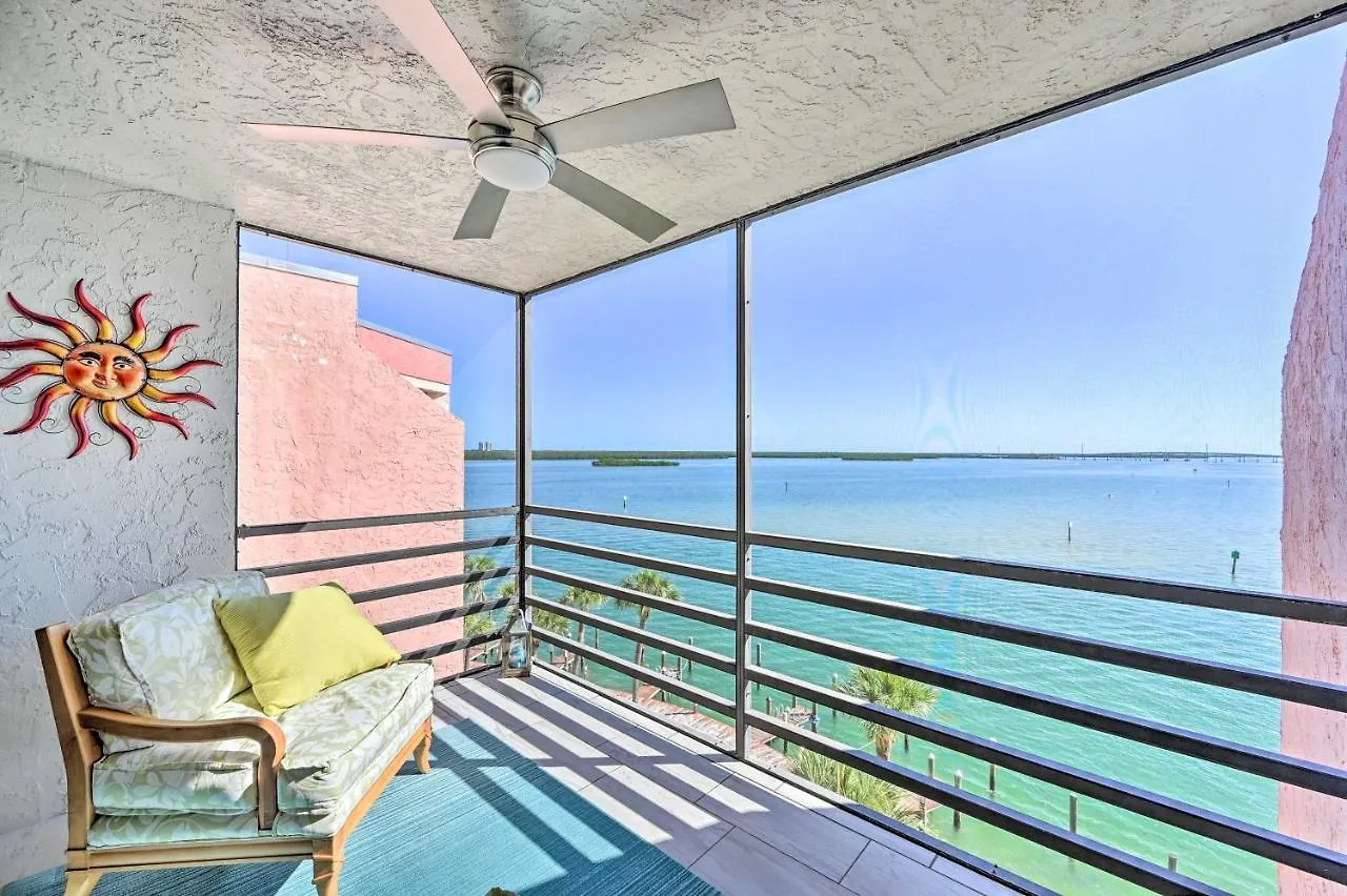 Coastal With Club Amenities! Apartment
