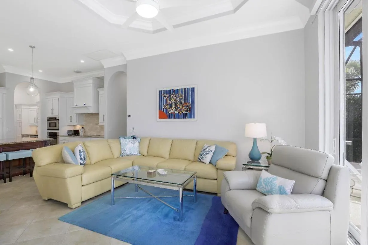 Holiday home 268 Edgewater Court *