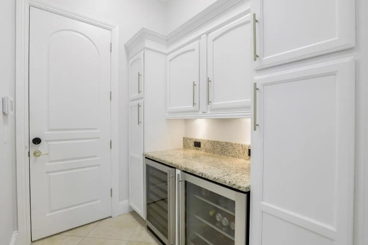 Holiday home 268 Edgewater Court *