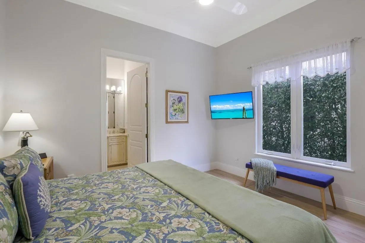 268 Edgewater Court *